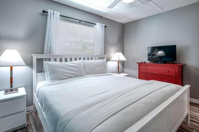 Sunset Beach Suites 圣徒皮特海滩 外观 照片