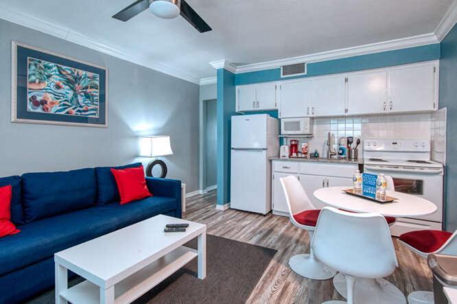 Sunset Beach Suites 圣徒皮特海滩 外观 照片